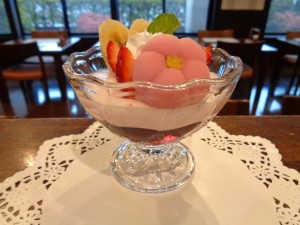 2026.3.25苺のミニパフェ