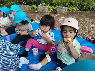 おやつ2 5fdb1f55210a35f0e1a39d212c06e5c42