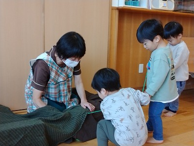 ひっぱる1 fd67aa92ea6cfb97218d5264af0d51852